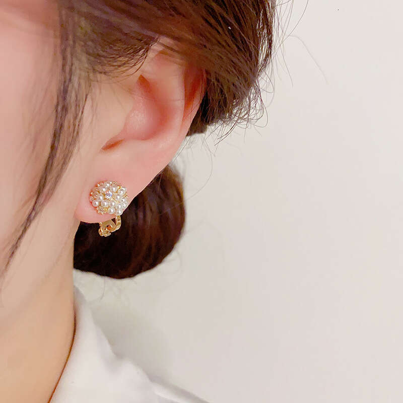 jewelry Earrings for Women Silver Bridal Bouquet Pearl Flower Stud Earring Plated 18K Gold Half Round Geometric Exquisite Wholesale