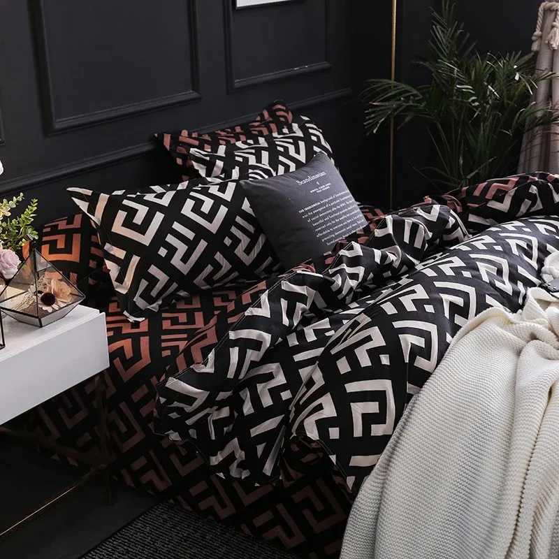 Luxury Black Bedding Comforter Set with Low Case Single Full Size Bed Linen Duvet Cover Set / King Double Single Bed 1 G250823a