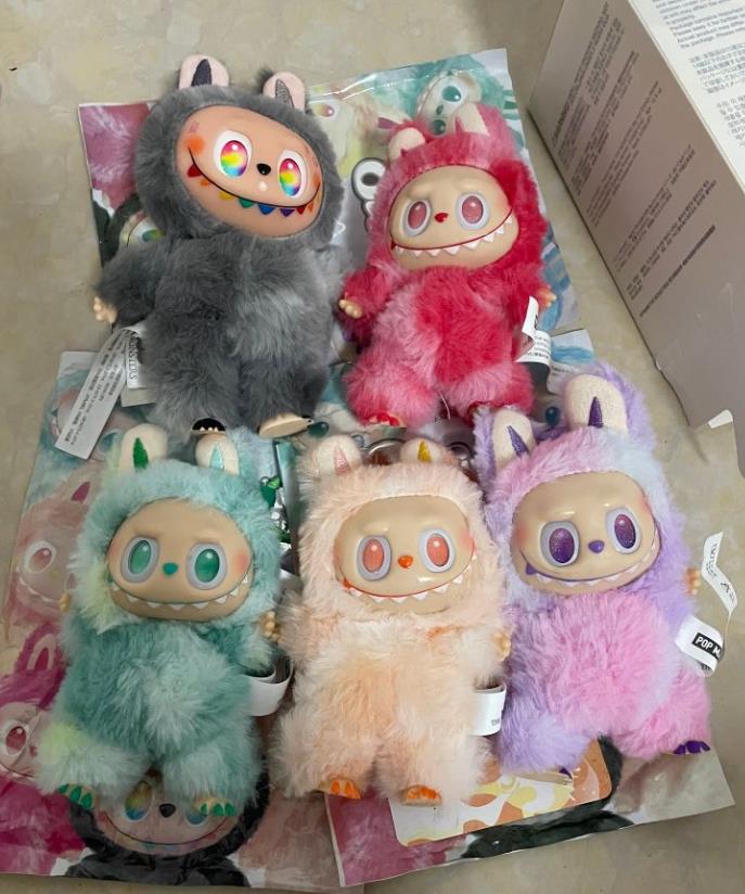 New Hot sale Labubu V3 V2 V1 Labubu Big Into Energy Blind Box The Monster Mystery Box Kawaii Lububu Doll Keyring Gift Kids ToysT250522