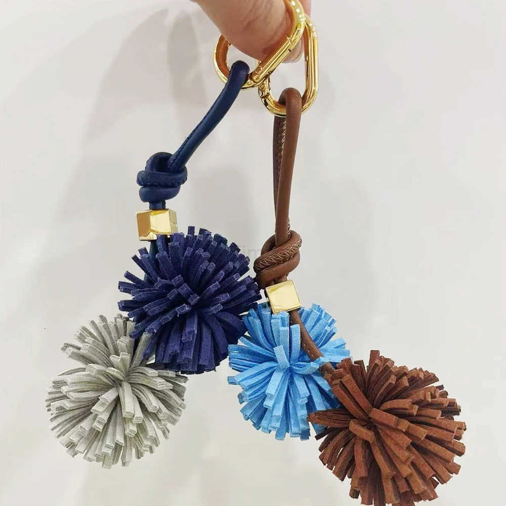 Flower Ball Leather Pendant Cowhide Rope Bags Luxury Design Charm Keychain Car Pendant For Women Bag Accessories Handbag U250822