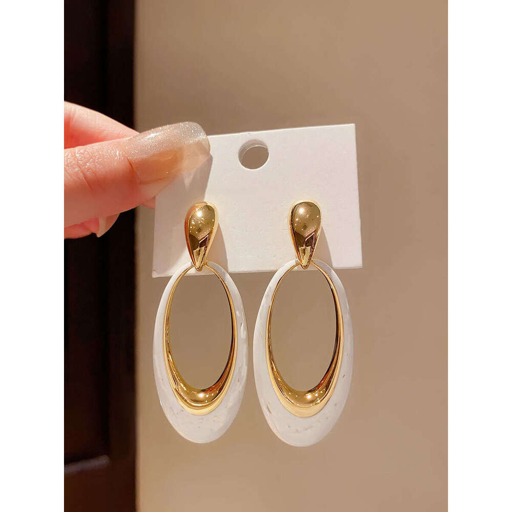 2025 Minimalist Statement Jewelry Enamel Geometric Earrings - Oversized Hollow Pearl White Dangle Earrings with Shell Motif