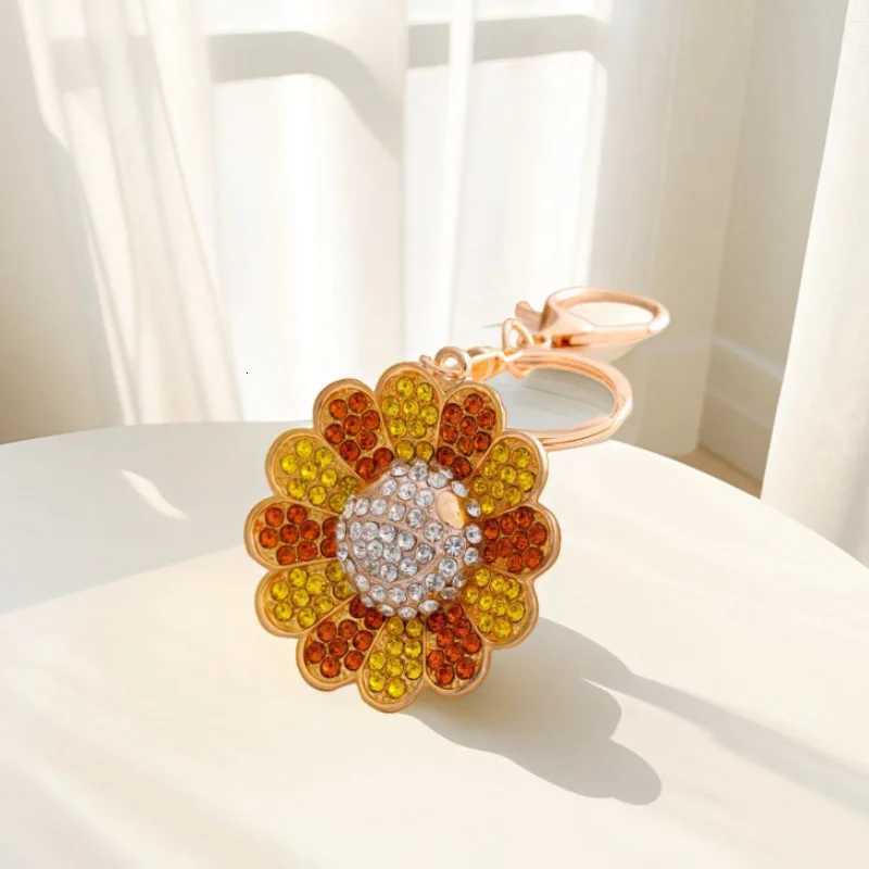 Rural Style Sweet Suower Car Keychain Bag Decoration Floral Accessories X250822