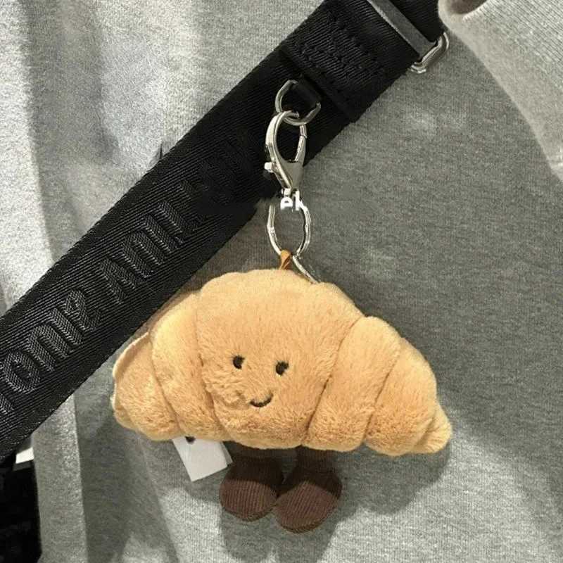 2025 New Cartoon Croissant Bread Keychain Pendant Kawaii Creative Plush Doll Bag Charm Pendant Cute Doll Car Keychain Girl Gift Z250822