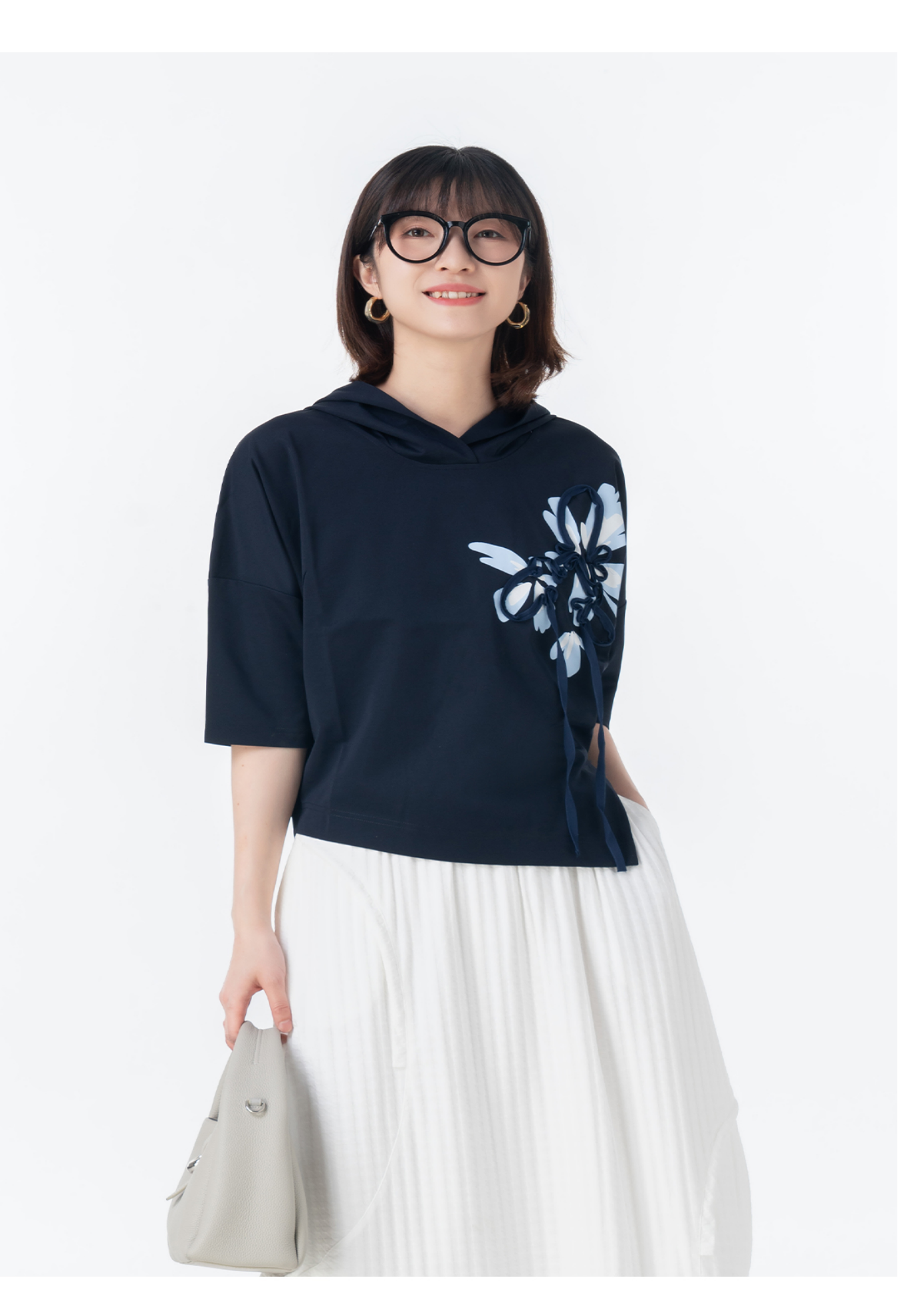 Chic Ladies' Embellished Hooded Top Versatile Casual Wear Featuring Flowing Silhouette - T31105.2