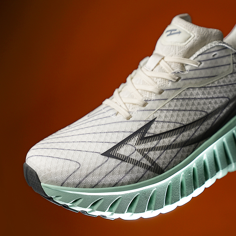 N HOT Designer free shipping Running Shoes Mens breathable mesh sports running shoes height increasing wearresistant versatile casual shoes