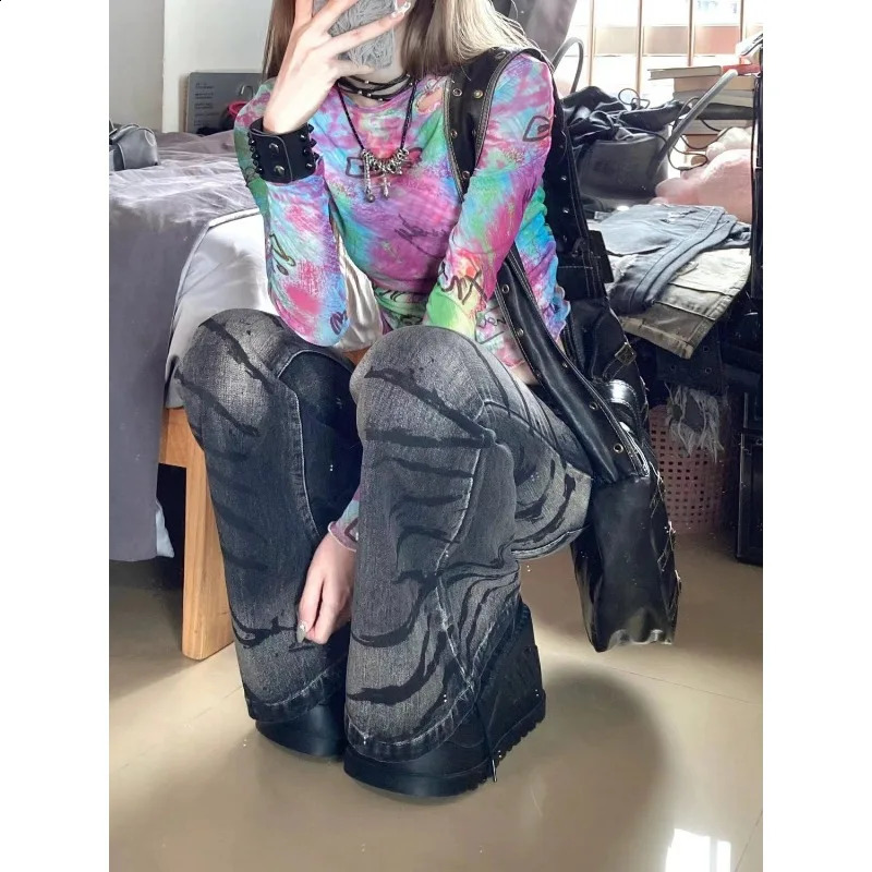 American Y2K Highquality Washed Stripes Flared Jeans for Women Trendy Spicy Girl Slim Fit Drop Feeling Long Floor Mop Pants 250911