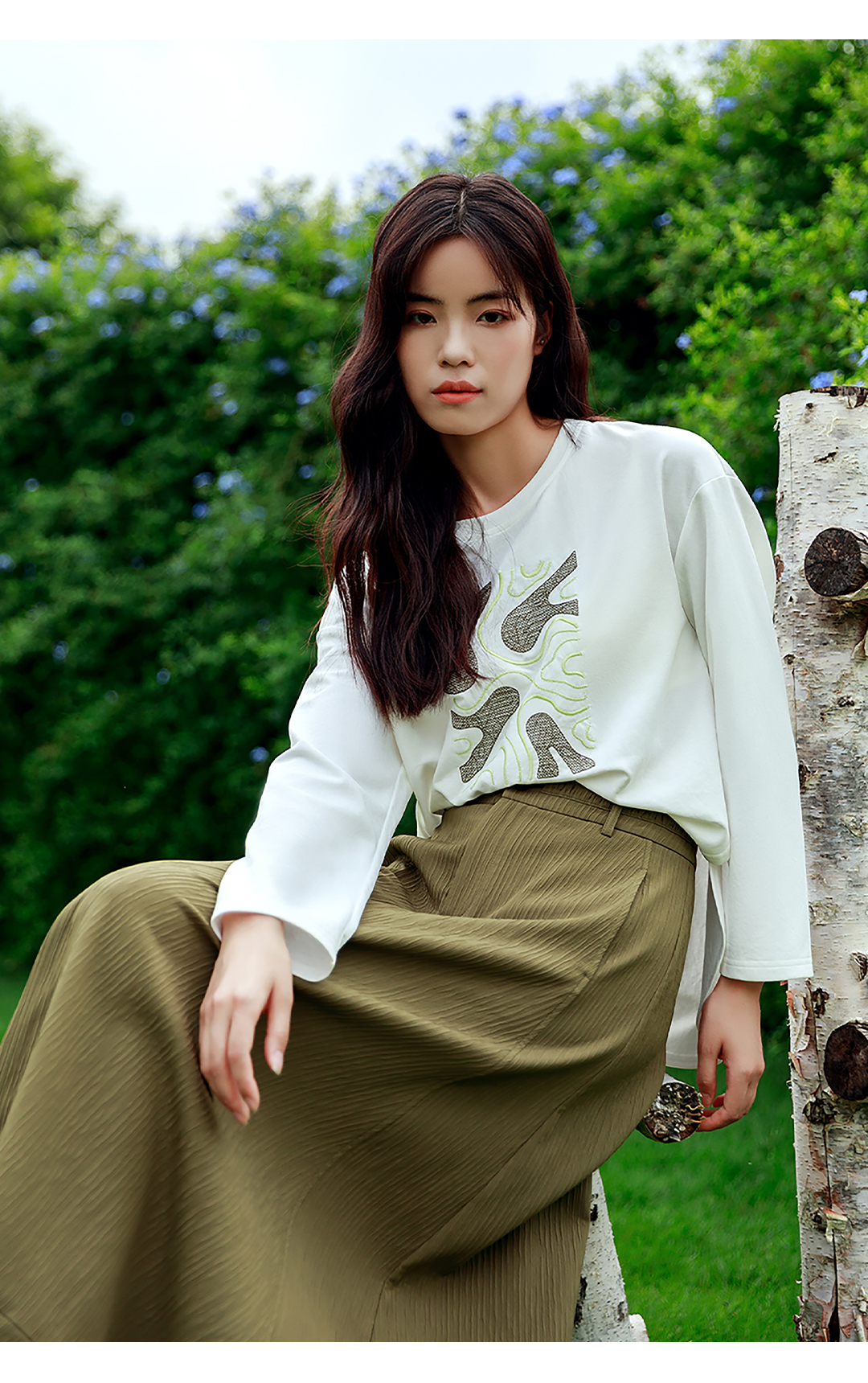 Stylish Womens Casual Printed long-sleeved T-shirt with Round Collar & Relaxed Fit Perfect for Everyday Wear