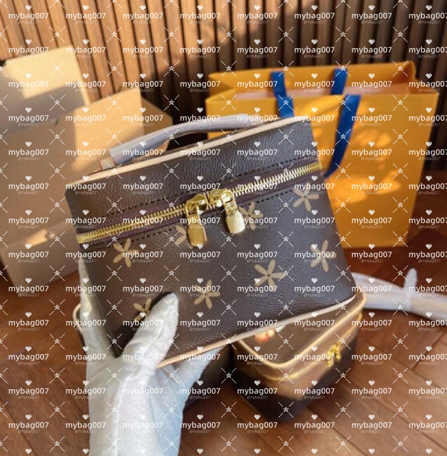 designer Cosmetic Bag Toiletry Pouch Makeup Bag Cases Women large shoulder purse woman handbag crossbody strap Travel bags Clutch Handbags Purses Wallets