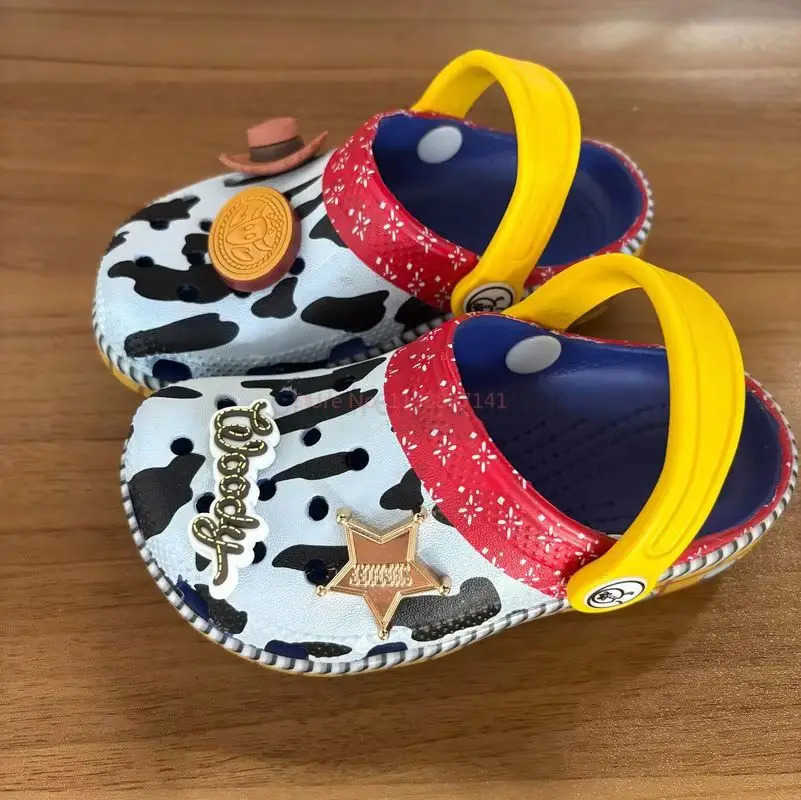 Disney Hot Toy Story Woody Jessie Buzz Lightyear Hole Sandals Eva Anime Kawaii Home Beach Slippers Shoes Summer Slippers For Kids Gifts H251218