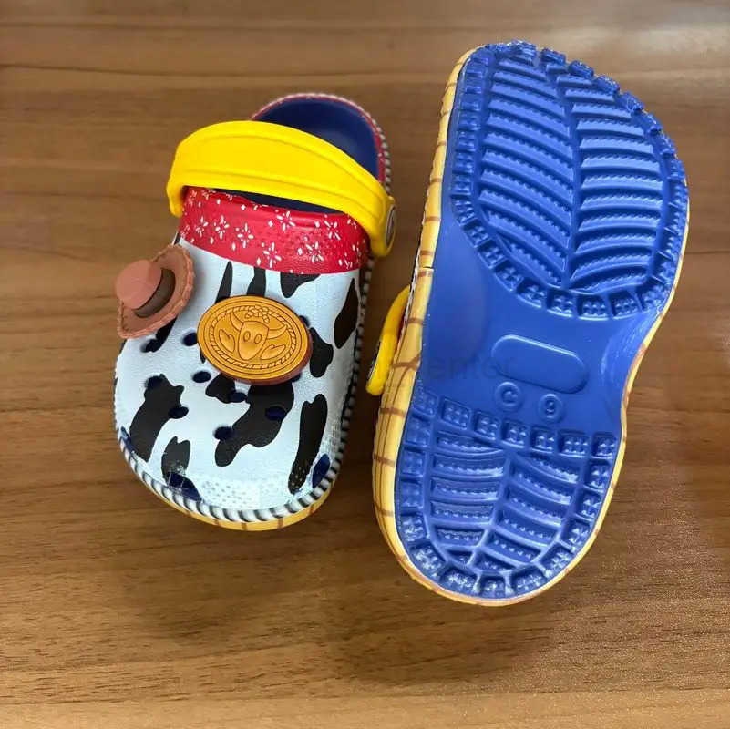 Disney Hot Toy Story Woody Jessie Buzz Lightyear Hole Sandals Eva Anime Kawaii Home Beach Slippers Shoes Summer Slippers For Kids Gifts H251218