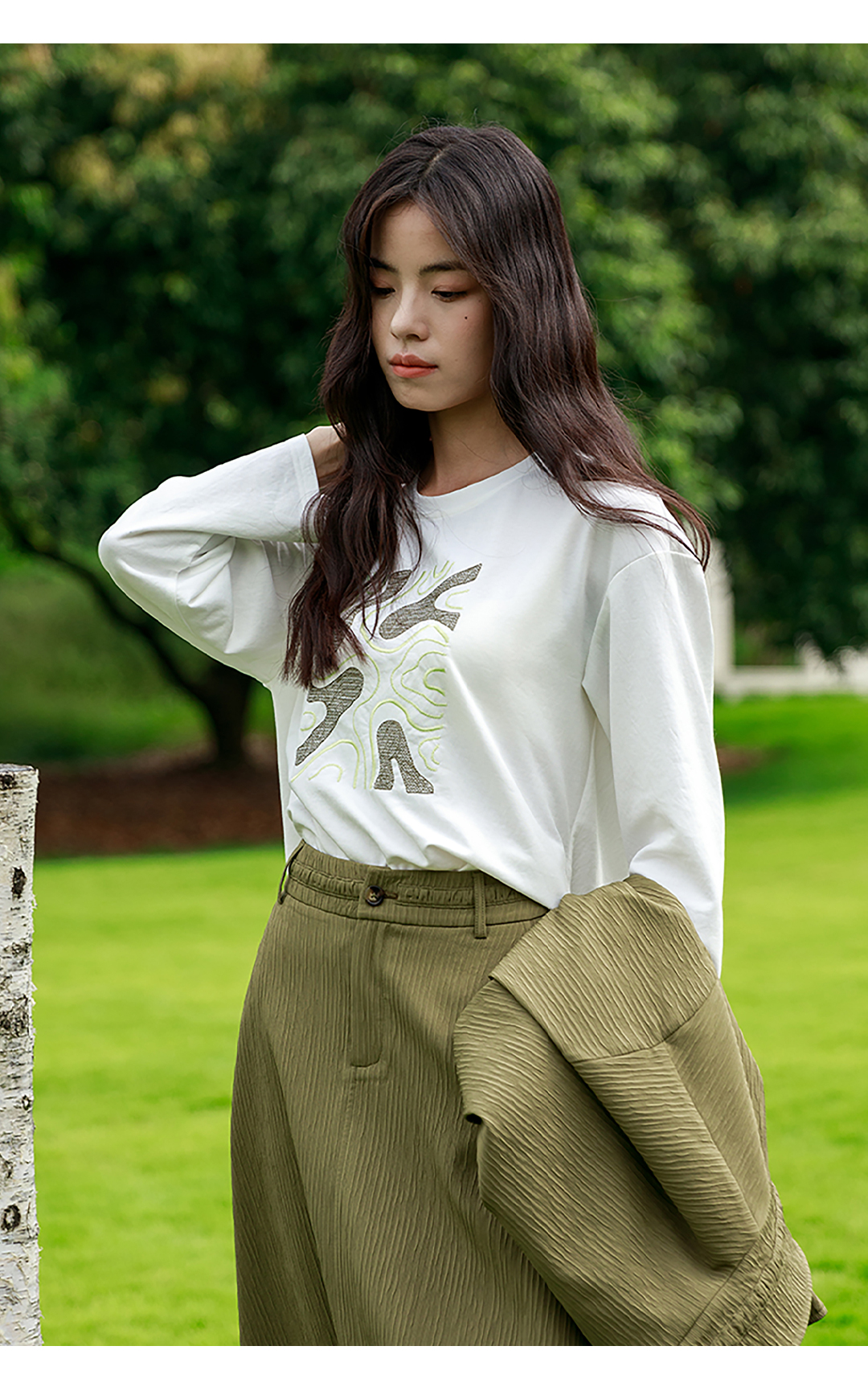 Stylish Womens Casual Printed long-sleeved T-shirt with Round Collar & Relaxed Fit Perfect for Everyday Wear