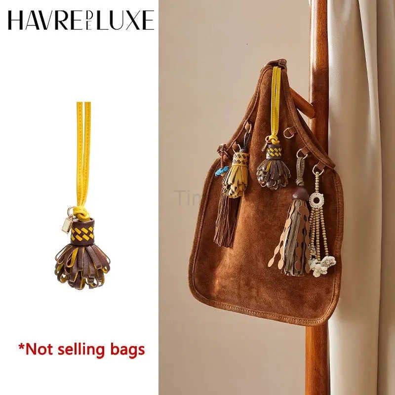 Tassel Flower Bag Charm for Womens Bag Handmade Genuine Leather Fashion High-end Leather Keychain Bag Accessories U250822