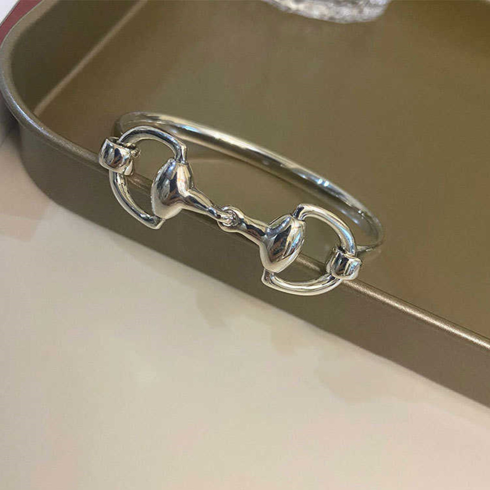 Bangle Bangle Wholesale European Fashion Horse Snaffle Bit Easy Hook Clasp Charm Bracelet Bangle Promotional Gifts AA