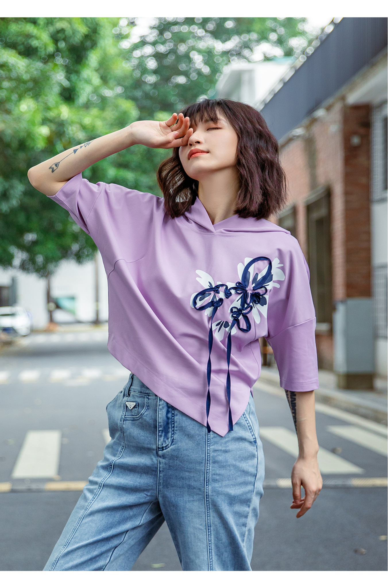 Chic Ladies' Embellished Hooded Top Versatile Casual Wear Featuring Flowing Silhouette - T31105.2