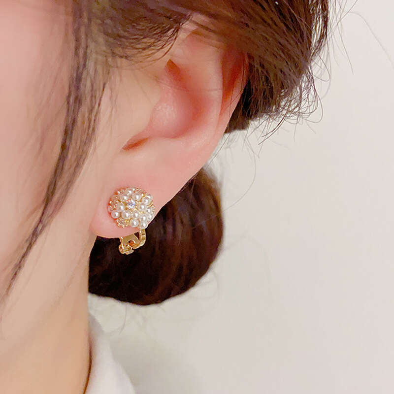 jewelry Earrings for Women Silver Bridal Bouquet Pearl Flower Stud Earring Plated 18K Gold Half Round Geometric Exquisite Wholesale