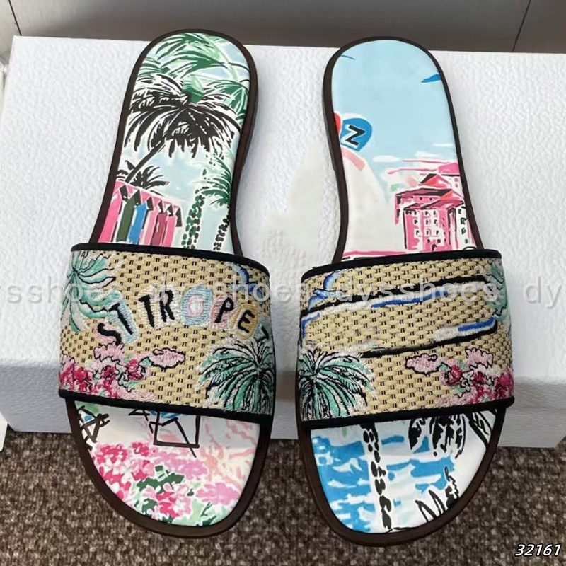 Women Summer Beach Slippers Flat Sandals Fashion Slides Soft Leather Slipper