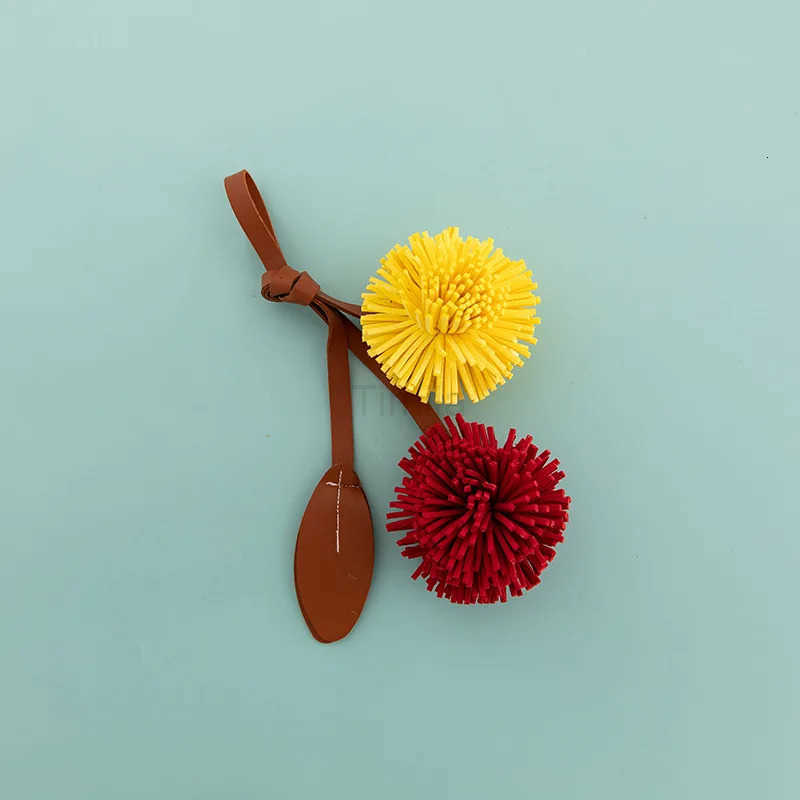 Bag Charm Flower Ball Pendant Luxury Fashion High-grade Tassels Leather Flower Car Pendant Decoration Bag Accessories U250822