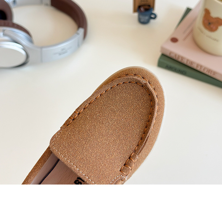 Kid's Fashion Casual Designer's New Boys' and Girls' Soft Bottom Comfortable Board Outdoor High Beauty Small Leather Shoes Size 31