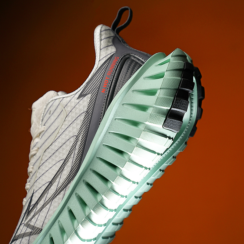 N HOT Designer free shipping Running Shoes Mens breathable mesh sports running shoes height increasing wearresistant versatile casual shoes