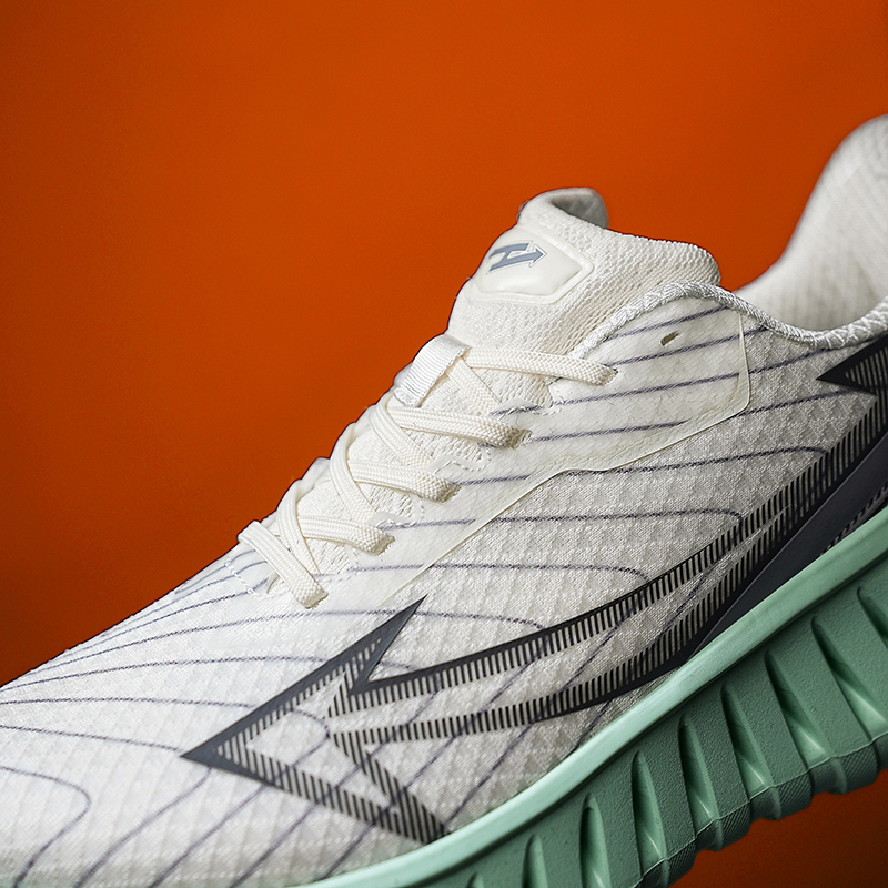 N HOT Designer free shipping Running Shoes Mens breathable mesh sports running shoes height increasing wearresistant versatile casual shoes