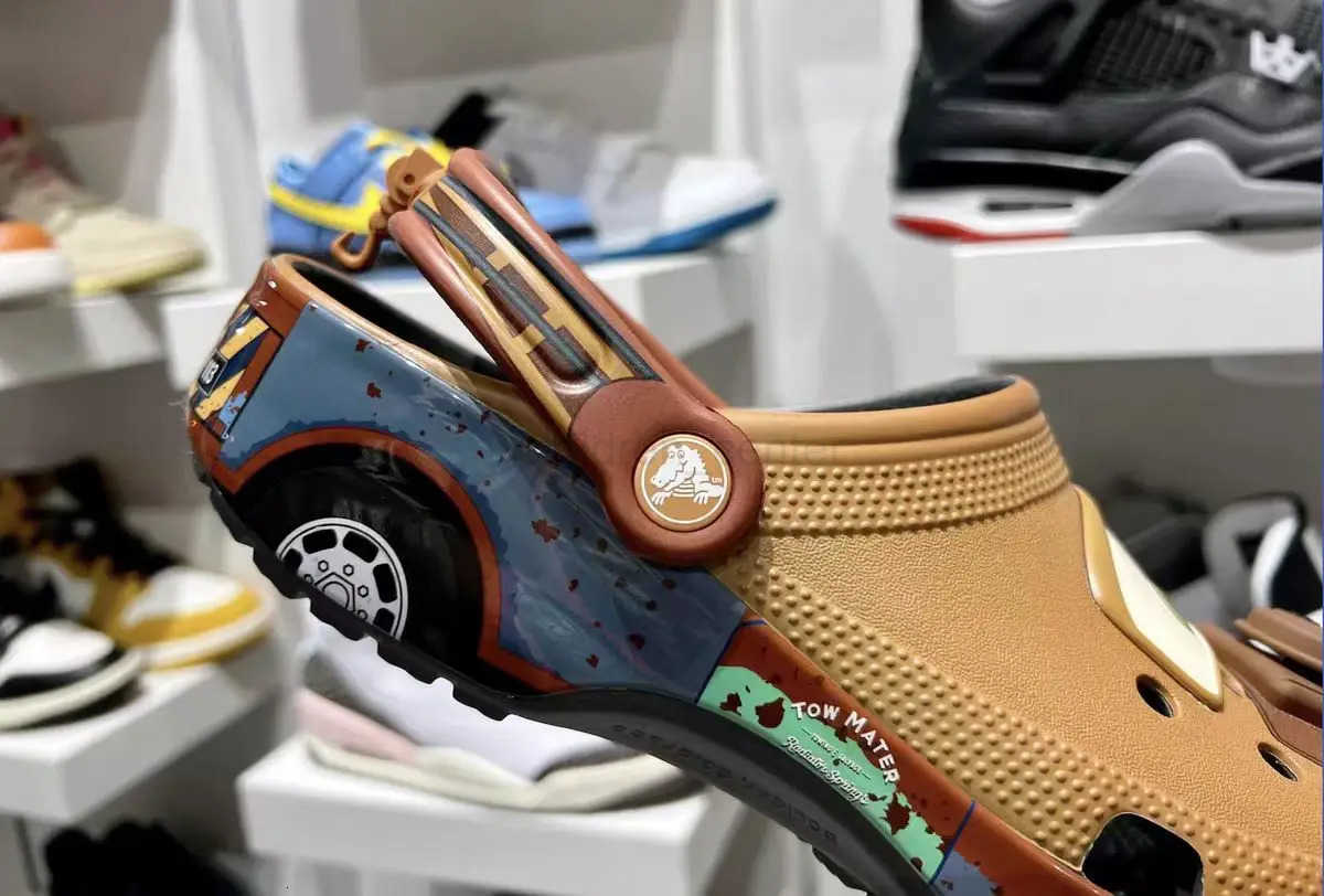 Disney New Cartoon Mater Character Slippers Cute Cars Anime Figurine Cosplay Outdoor Sandals Eva Shoes Anime Peripherals Childrens Gifts W250822