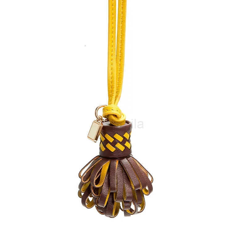 Tassel Flower Bag Charm for Womens Bag Handmade Genuine Leather Fashion High-end Leather Keychain Bag Accessories U250822