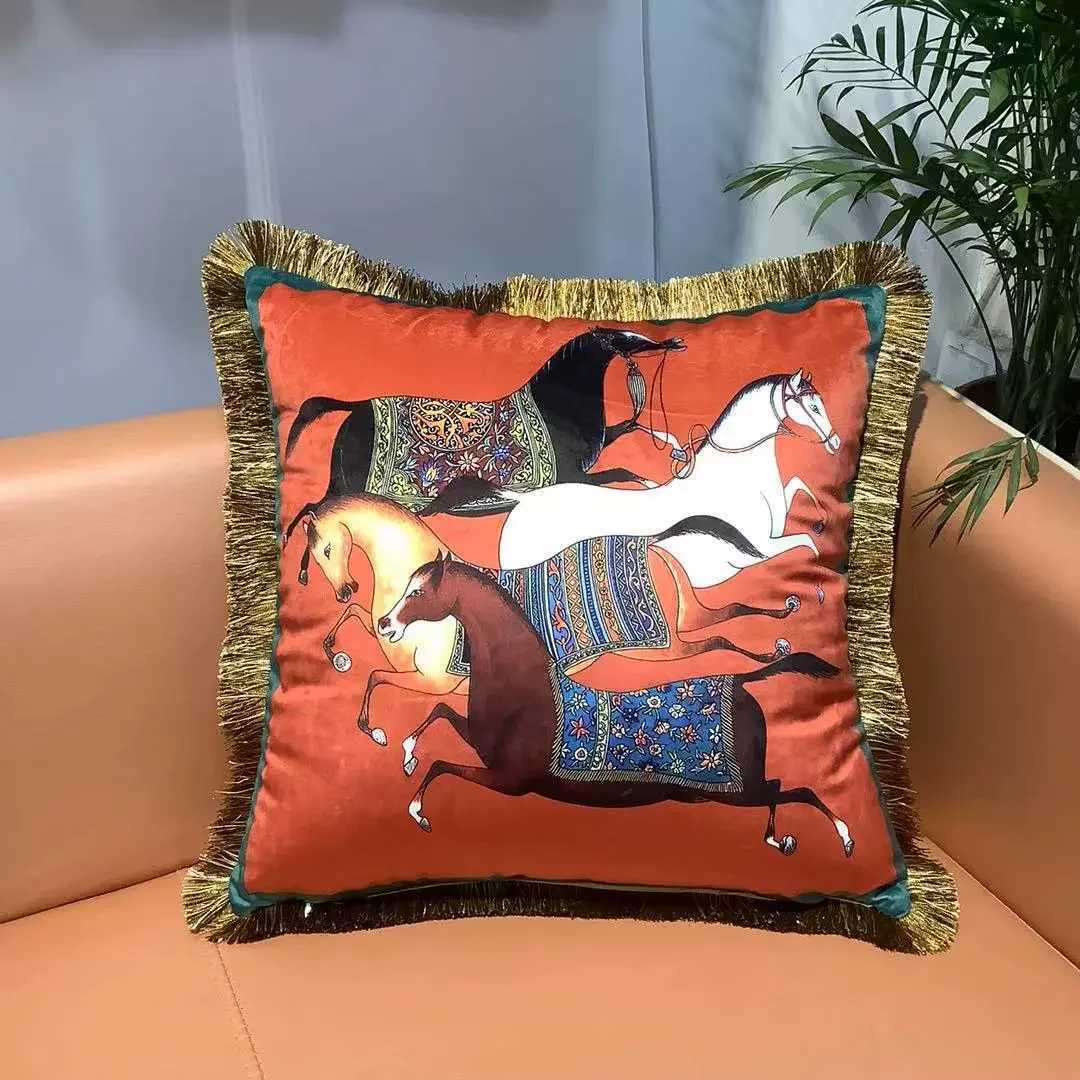 2025 European Luxury Velvet Tassel Lowcase Horse Carriage Print Luxurious Designer Cushion Pillow Case Tra Soft Sofa Throw Lows 45x45cm 1 G250823a