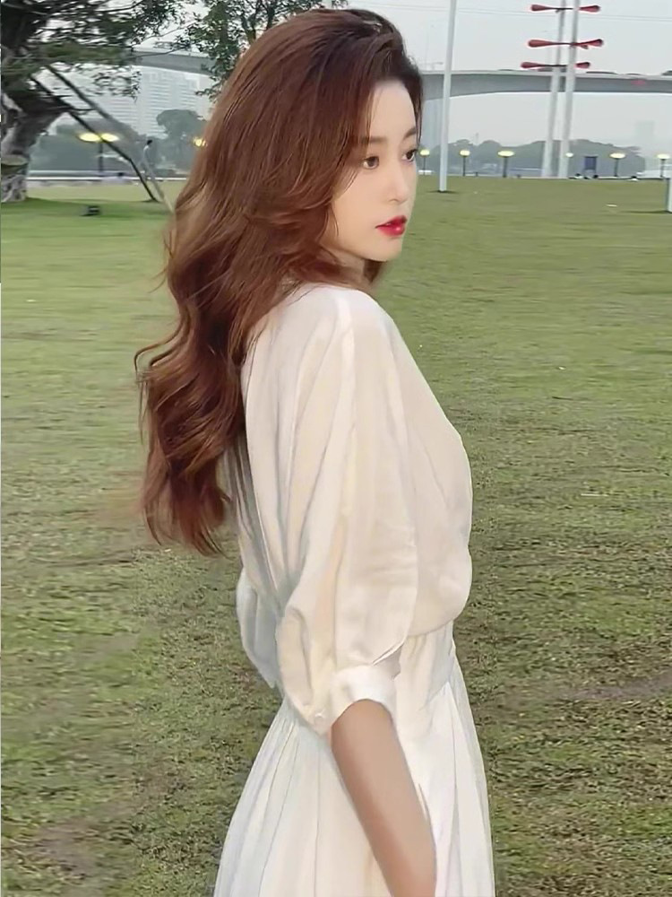 White dress 2025 new V-neck women's summer temperament simple style pure white five quarter sleeve dress breathable high-end retro dress free shi