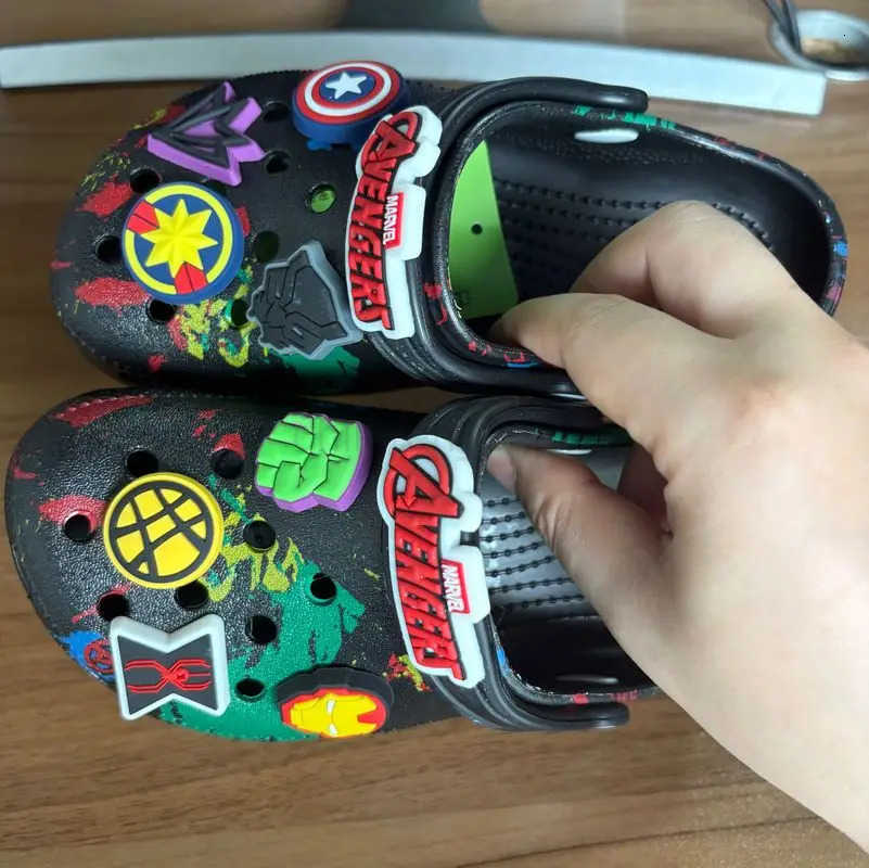 Disney The Avengers Anime Children Slippers Disney Kawaii Hole Sandals Eva Beach Breathable Shoes Outdoor Non Slip Comfort Gifts W250822