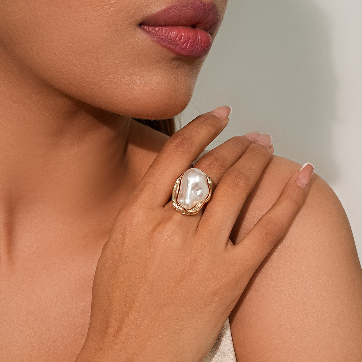 Fashion Exaggerated Faux Pearl Set Light Luxury Sweet Design Sense Open Flower Ring ddmymoon