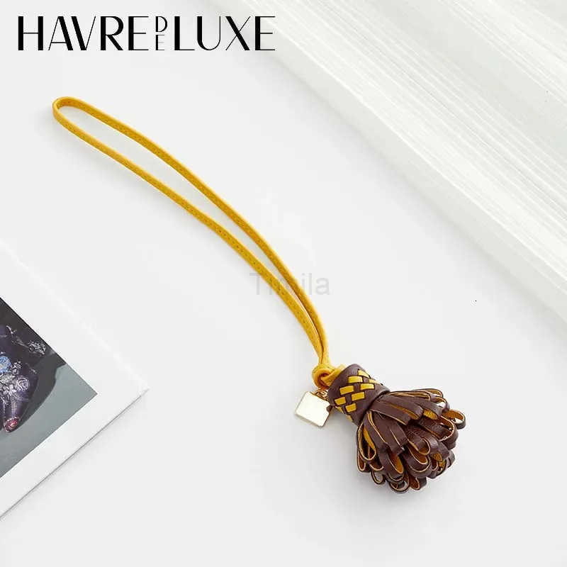 Tassel Flower Bag Charm for Womens Bag Handmade Genuine Leather Fashion High-end Leather Keychain Bag Accessories U250822