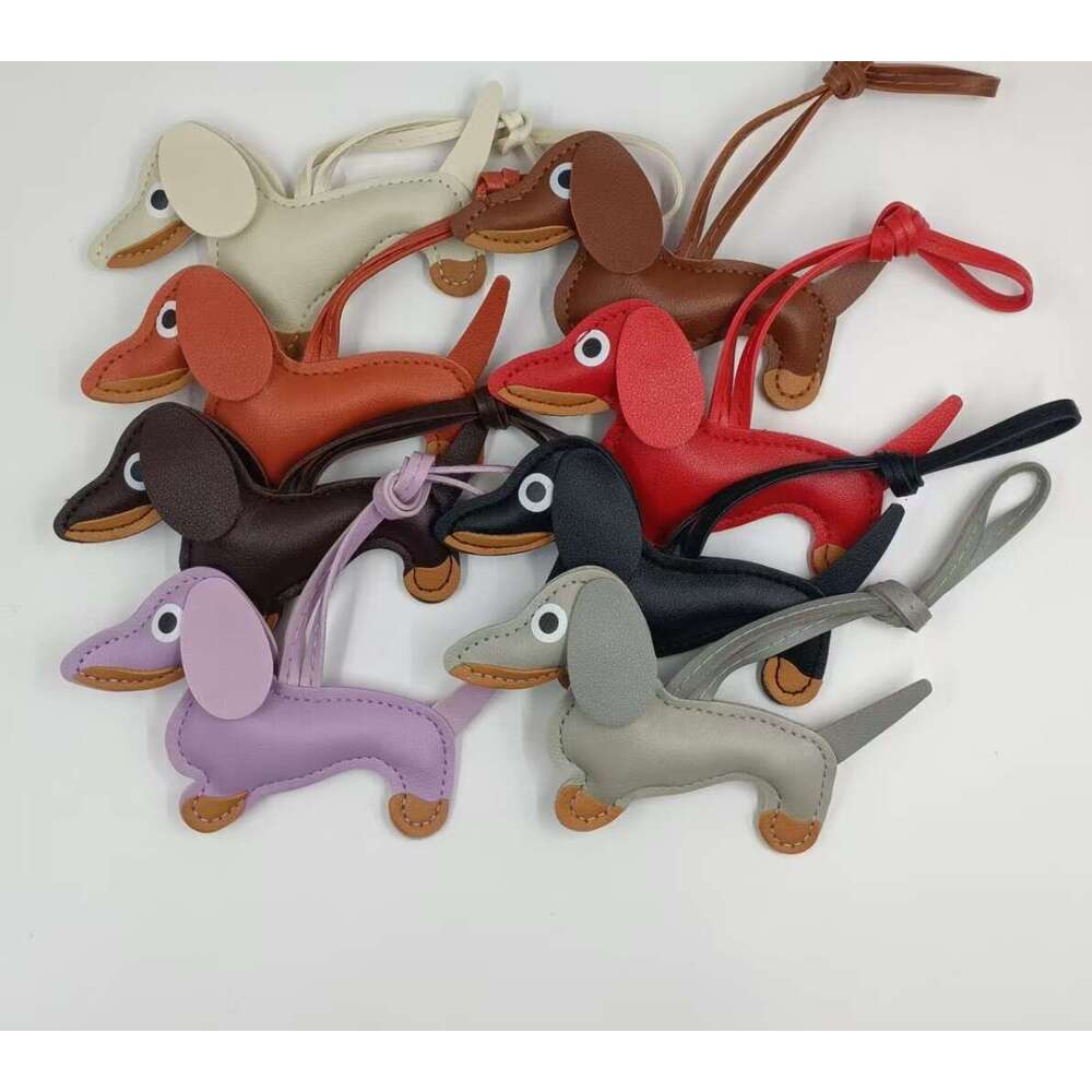Designer Keychain Bag Charm Wallet Cartoon Dachshund Dog Accessories Pendant Cute DIY Lanyard Leather Puppy Couple Backpack Car Keychain Ornament