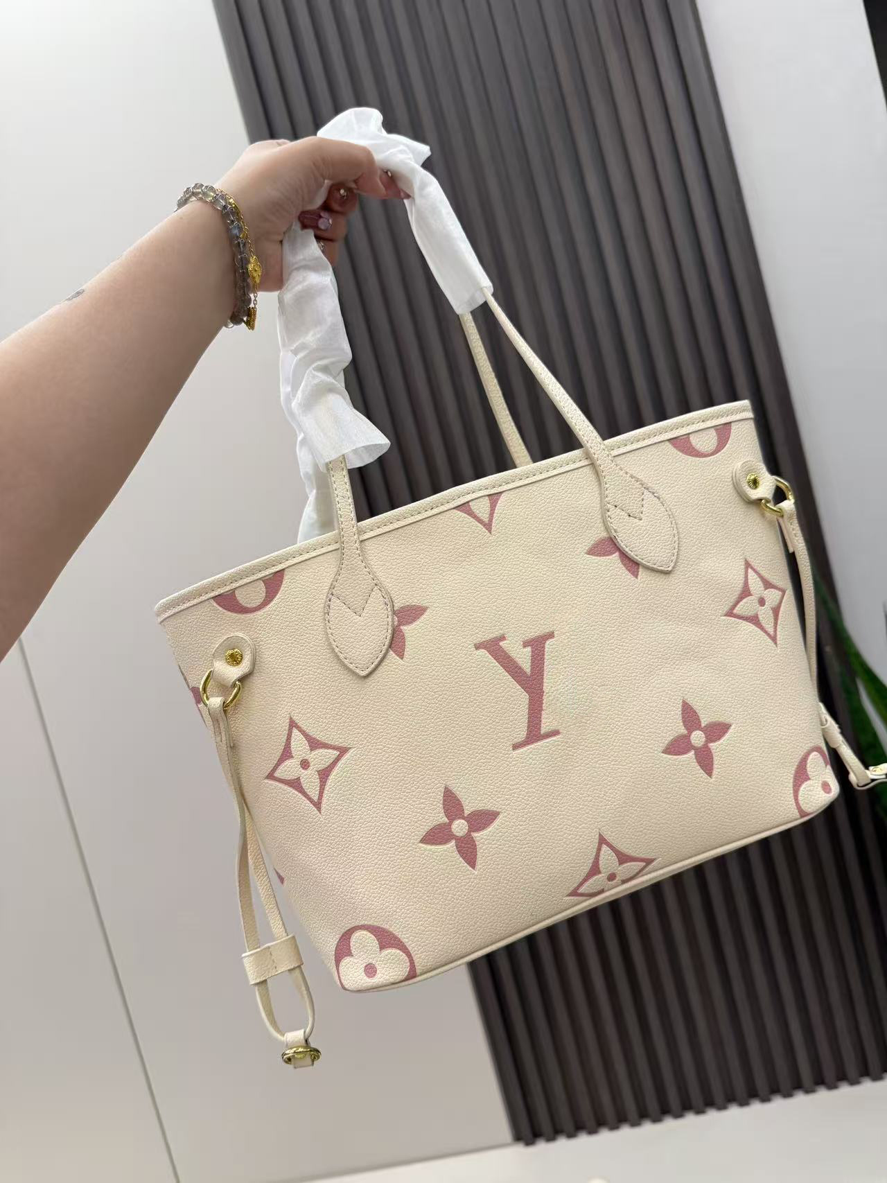 Fashion classic Printed Handheld tote bag shoulder crossbody bag with Mini Pouch ,Perfect to Carry Phones & Wallets, Ideal for Airport Runs,City Exploration, Gym Trips