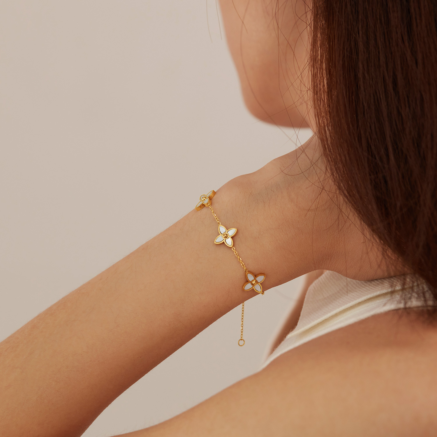 INS Style Niche Design Lucky Clover Personality Fashion Versatile Titanium Steel Bracelet Women's Jewelry - view 3
