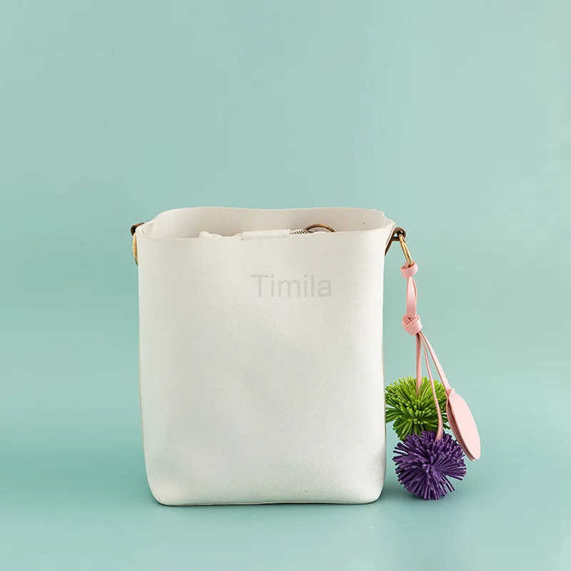 Bag Charm Flower Ball Pendant Luxury Fashion High-grade Tassels Leather Flower Car Pendant Decoration Bag Accessories U250822