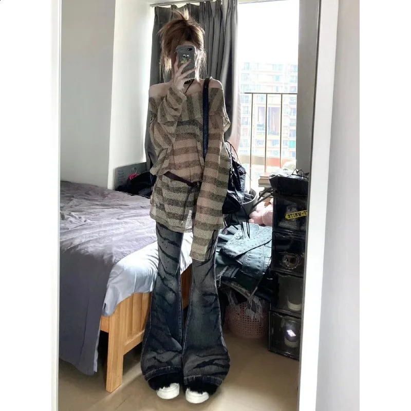 American Y2K Highquality Washed Stripes Flared Jeans for Women Trendy Spicy Girl Slim Fit Drop Feeling Long Floor Mop Pants 250911