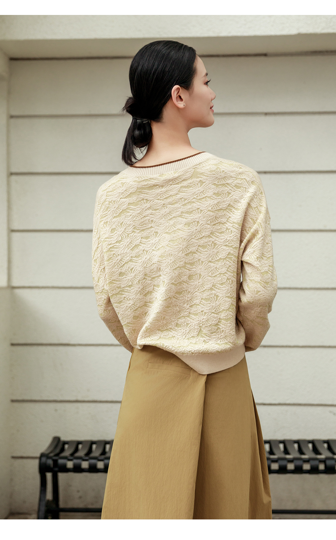 Women's V-neck Knitted Sweater - Stylish Wool Blend Long Sleeve Pullover for Fall/Winter - A40518