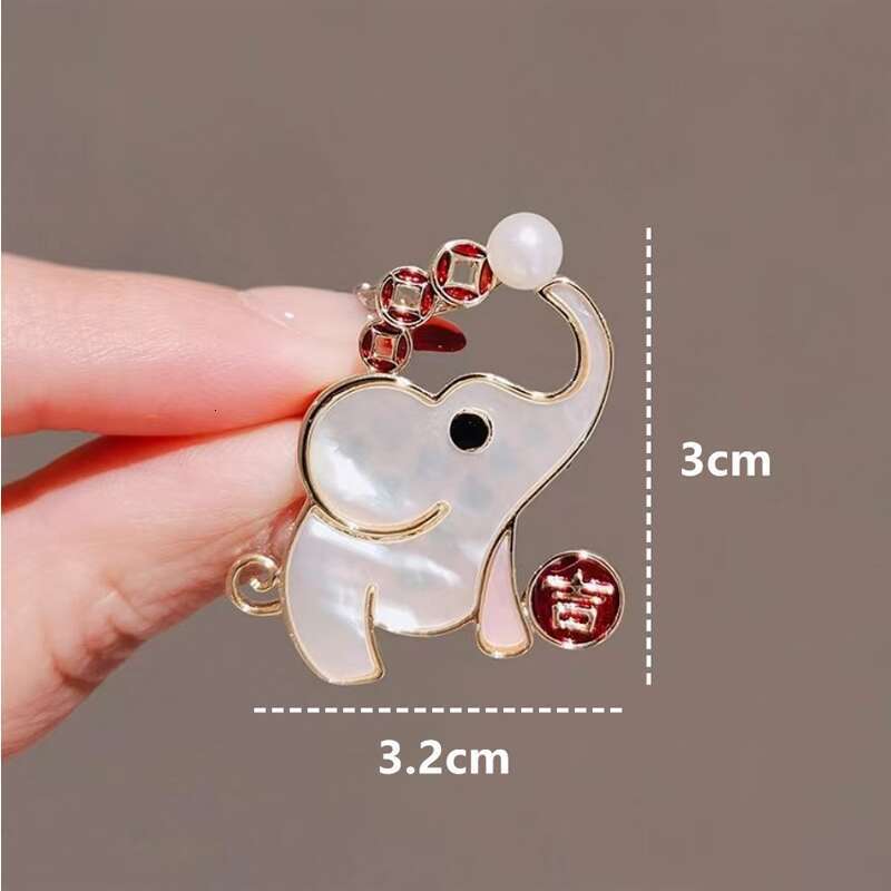 Heart Confession Bear Brooch Version College Style Sweater Coat Accessory Cartoon Elephant Versatile Pin