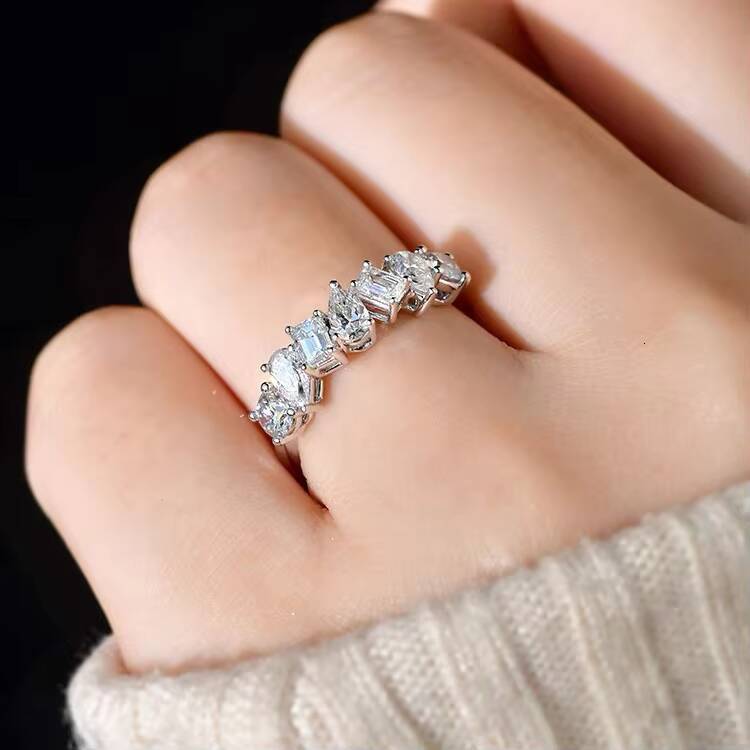 Distinctive Multi-shaped Diamond Cut Iced Out Jewelry VVS Moissanite18K Gold Jewelry Rings for Men Women Engagement Gift