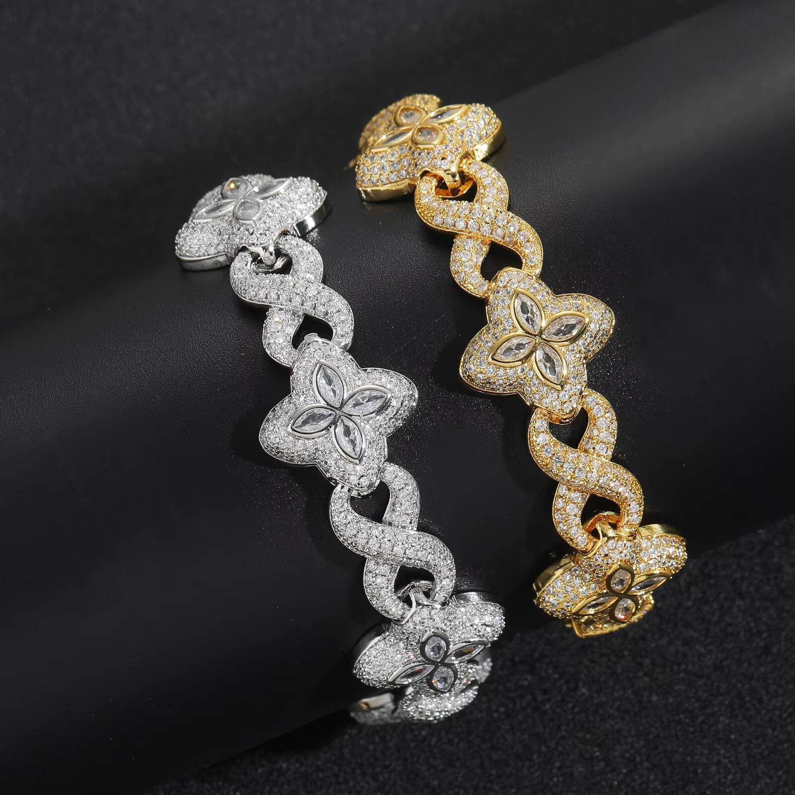 BES 18mm Ice Crack Four-Leaf Clover Bracelet; Luxury Moissanite 925 Silver Bracelet; Fashion Hip for Men and Women