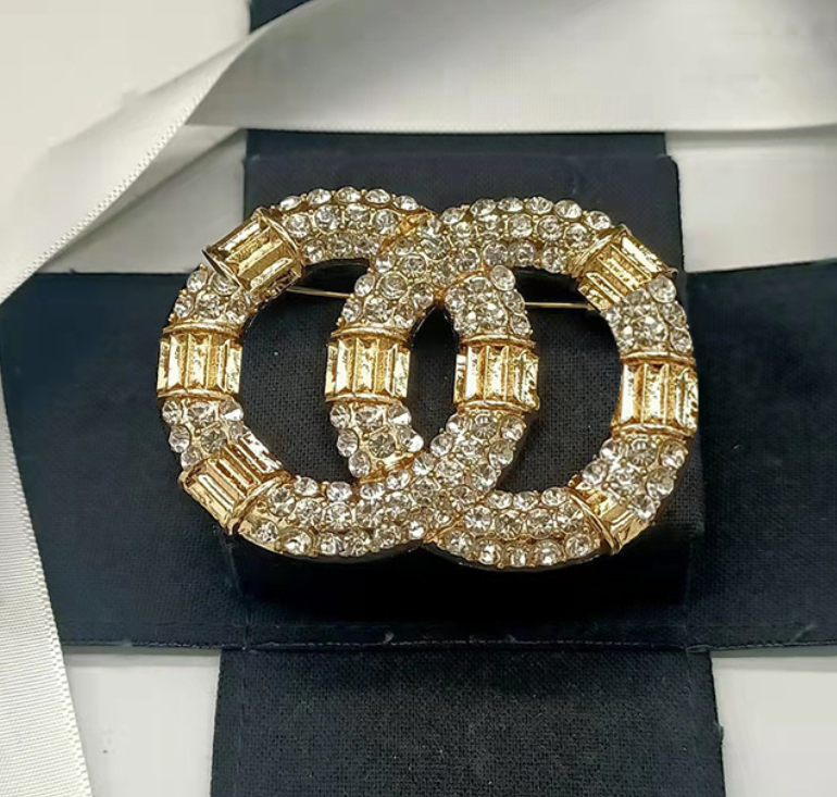 Brand Designer Letter Fashion Pin Pearl Brooches Crystal Jewelry Accessorie Wedding Gift
