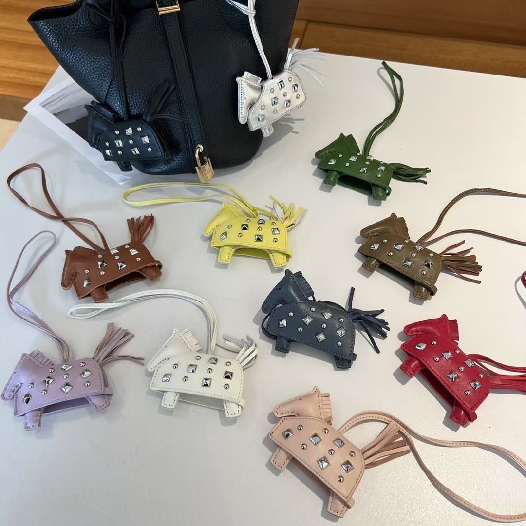 designer keychain h home pony car hanging ornament keychain sheepskin genuine leather new rivet war horse bag pendant keychain