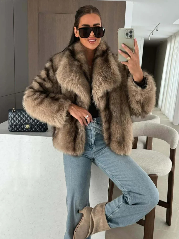 Panelled Loose Womens Faux Fur Coat Turn-down Collar Long Sleeve Short Fluffy Jacket Autumn Fashion Lady Streetwear 250822