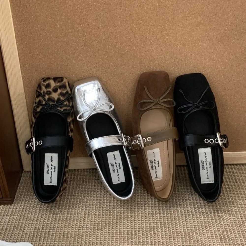 100% Authentic Brand New Bow Flats Ladies Ballet Sier Belt Buckle Footwear Elegant Fion Mary Jane Shoes Zapatos Y250823