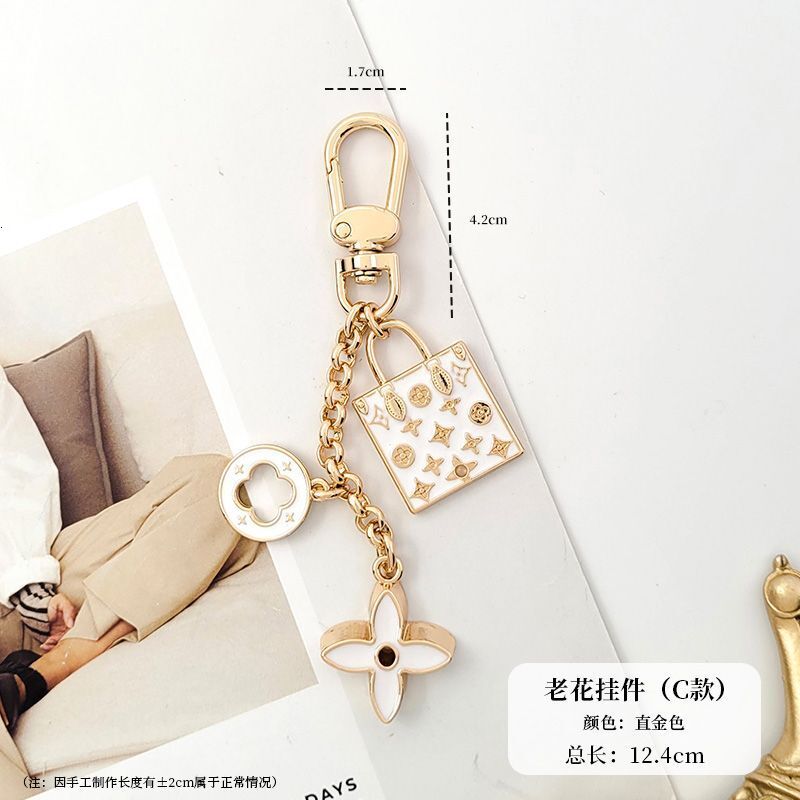 Suitable for Croissant Decoration Vintage Flower Modification Strap Bucket Bag Luxurys designer Fashion style Extension Chain Accessories Metal Pendan