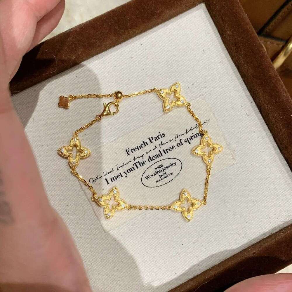 New Chain Neklace Fashion Women Wedding Lovers Gift Jewelry Sets Jewelry Sets Bracelets Earrings Necklace luxury jewelry moissanite chain