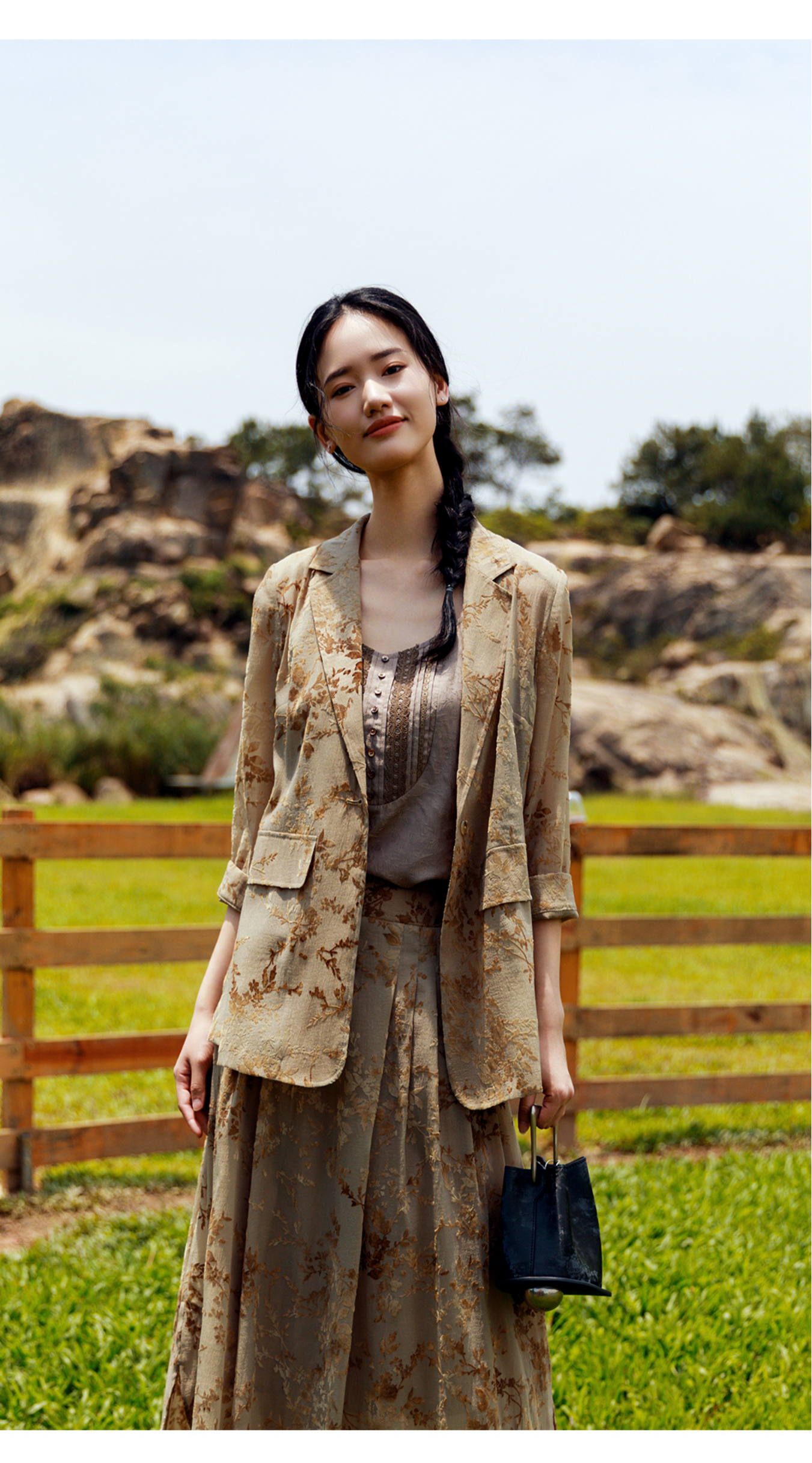 Women's Vintage Jacquard Coat with Velvet Craftsmanship for Commuting Light luxury and high-end feel - C43617