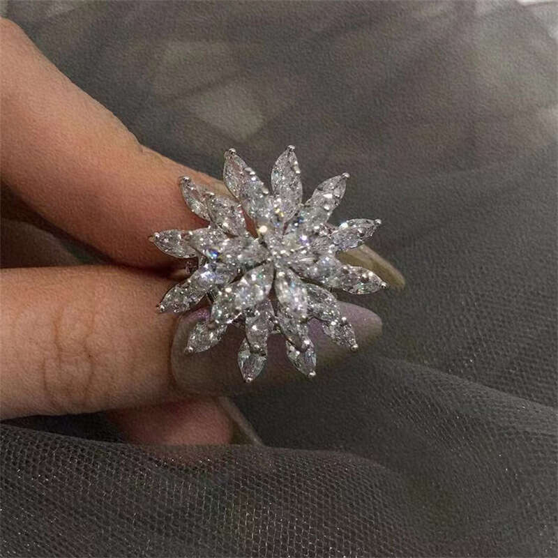 Luxury Diamond Star Flower Rings Gold Plated rings Luxury Jewelry Women Princess Wish Birthday Christmas Wedding Gifts