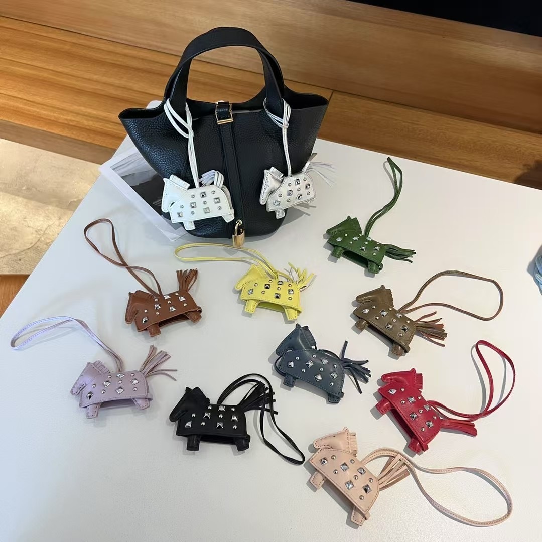 designer keychain h home pony car hanging ornament keychain sheepskin genuine leather new rivet war horse bag pendant keychain