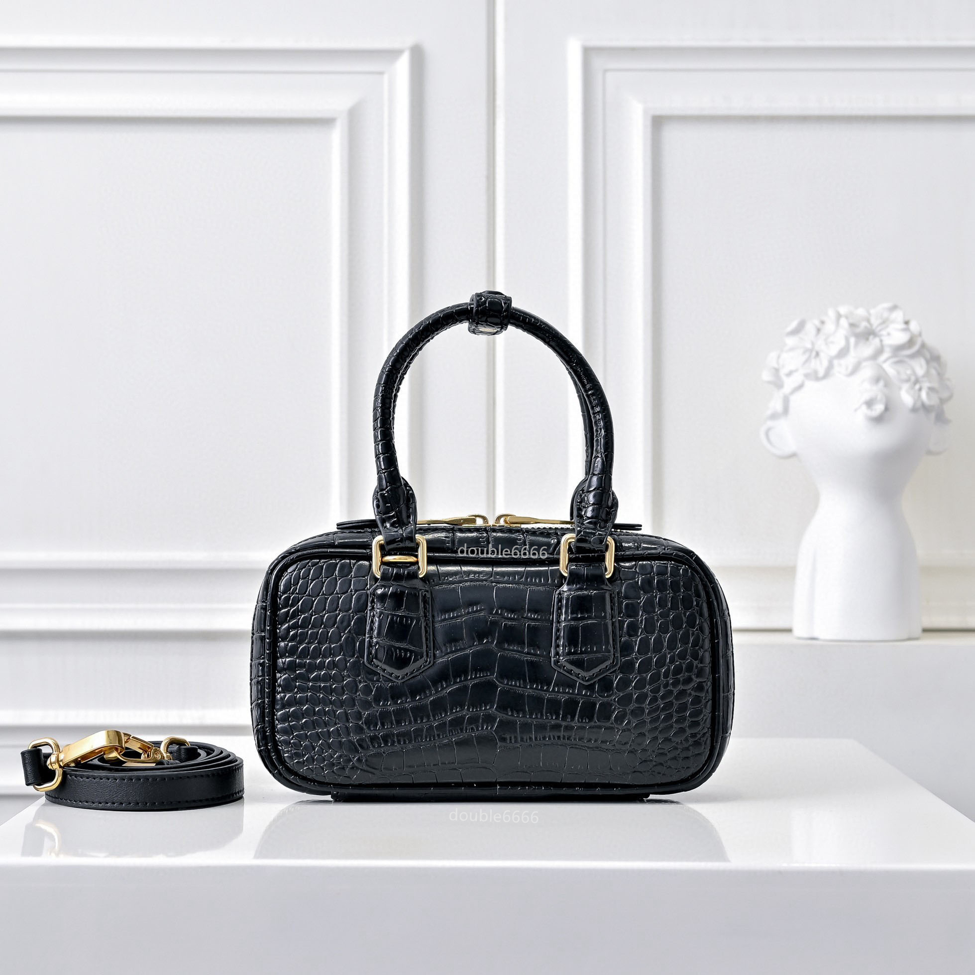 5A Quality Designer Women's Bowling Tote Bag Luxury Cowhide Shoulder Bag Fashion Men's Messenger Bag Daily Commuter Bag Crossbody Bag handbag phone bag travel bag